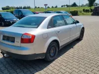 Gebraucht Audi A4 102 PS (75 kW) 2003 Silber Limousine