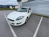 Gebraucht Fiat Bravo 120 PS (88 kW) 2011 Weiß Kleinwagen