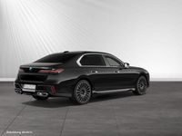Gebraucht BMW M760e M Sport 571 PS (419 kW) 2024 Black sapphire metallic Limousine