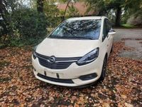 Gebraucht Opel Zafira 131 PS (96 kW) 2019 Hellelfenbein Van / Kleinbus