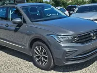 Gebraucht VW Tiguan Life 150 PS (110 kW) 2022 Delfingrau perlmetallic SUV