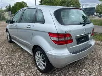 Gebraucht Mercedes B200 136 PS (100 kW) 2010 Silber Van / Kleinbus