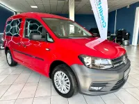 Gebraucht VW Caddy Trendline 102 PS (75 kW) 2017 Rot Van / Kleinbus