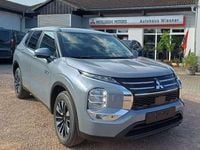 Neu Mitsubishi Outlander P-HEV Plus 306 PS (225 kW) 2025 Mondsteingrau SUV