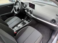 Gebraucht Audi Q2 Sport 110 PS (80 kW) 2022 Florettsilber metallic SUV