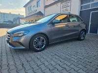 Gebraucht Mercedes B180 116 PS (85 kW) 2019 Grau Kleinwagen