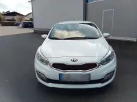 Gebraucht Kia Ceed 135 PS (99 kW) 2015 Weiß Kleinwagen