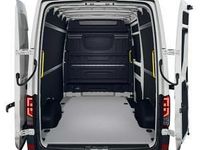 Neu VW Crafter 140 PS (102 kW) 2026 Weiß (candyweiß) Van