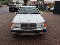 Gebraucht Mercedes E230 132 PS (97 kW) 1989 Weiß Limousine