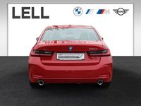 Gebraucht BMW 330e 184 PS (135 kW) 2024 Rot Limousine