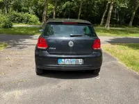 Käytetty VW Polo 70 HP (51 kW) 2011 Musta Viistoperä