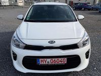 Gebraucht Kia Rio Edition 7 99 PS (72 kW) 2018 Weiß Limousine