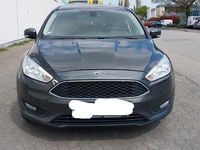 Gebraucht Ford Focus Business Edition 150 PS (110 kW) 2015 Grau Kombi