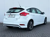 Używany Ford Focus ST-Line 125 KM (91 kW) 2017 Biały Sedan/Limuzyna