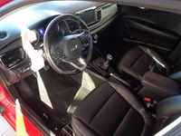 Gebraucht Kia Rio Platinum Edition 99 PS (72 kW) 2017 (beg) signalrot met. Kleinwagen