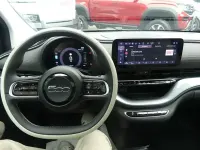 Gebraucht Fiat 500e La Prima 86 kW (118 PS) 2023 Nero profondo (metallic) Kleinwagen