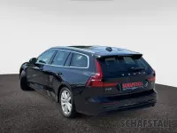 Gebraucht Volvo V60 Momentum 150 PS (110 kW) 2018 Onyx black Kombi