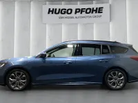 Gebraucht Ford Focus ST-Line X 116 PS (85 kW) 2024 Chrome blue metallic Kombi