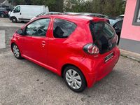 Gebraucht Toyota Aygo Cool 68 PS (50 kW) 2013 Rot Kleinwagen
