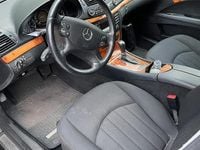 Gebraucht Mercedes E200 136 PS (100 kW) 2009 Schwarz Limousine