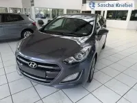 Gebraucht Hyundai i30 Premium 135 PS (99 kW) 2016 Grau Limousine