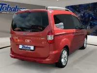 Gebraucht Ford Tourneo Courier Titanium 101 PS (74 kW) 2017 Rot Van / Kleinbus