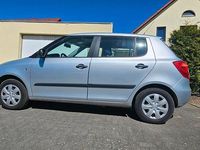 Second-hand Skoda Fabia 60 CP (44 kW) 2011 Argintiu Berlinǎ