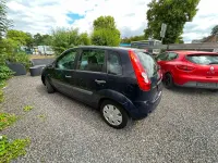 Gebraucht Ford Fiesta Ambiente 60 PS (44 kW) 2007 Marineblau Kleinwagen