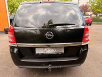 Second-hand Opel Zafira Innovation 140 CP (102 kW) 2011 Negru Monovolum