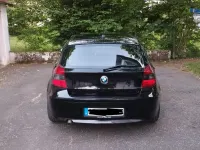 Gebraucht BMW 118 122 PS (89 kW) 2005 Schwarz Kleinwagen