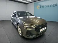 Używany Audi e-tron 300 kW (408 KM) 2023 Szary SUV