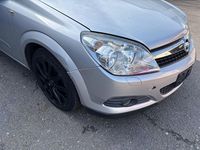Gebraucht Opel Astra Cosmo 140 PS (102 kW) 2007 Silber Limousine