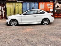 Gebraucht BMW 135 Performance 306 PS (225 kW) 2011 Weiß Kleinwagen
