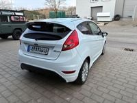 Gebraucht Ford Fiesta ST-Line 97 PS (71 kW) 2012 Weiß Kleinwagen