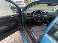 Second-hand VW Golf 75 CP (55 kW) 2006 Albastru Coupe