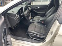 Gebraucht Mercedes CLA180 Shooting Brake AMG 122 PS (89 kW) 2015 Weiß Kombi