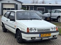 Second-hand Lada Samara 71 CP (52 kW) 1997 Alb Hatchback