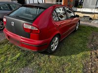 Second-hand Seat Leon 180 CP (132 kW) 2000 Roșu Hatchback