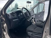 Gebraucht Opel Vivaro 116 PS (85 kW) 2015 Grün Van / Kleinbus