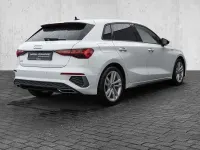 Gebraucht Audi A3 S-Line 150 PS (110 kW) 2023 Gletscherweiß (metallic) Limousine