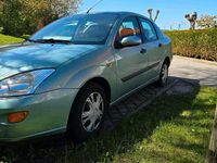 Używany Ford Focus 100 KM (73 kW) 2001 Zielony Sedan/Limuzyna