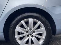 Gebraucht VW Passat Comfortline 122 PS (89 kW) 2011 Blau Limousine