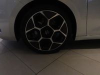 Gebraucht Opel Astra Ultimate 131 PS (96 kW) 2024 Kristall silber Limousine