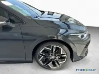 Gebraucht VW Golf VIII R-line 150 PS (110 kW) 2025 Uranograu Limousine