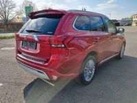 Gebraucht Mitsubishi Outlander P-HEV Plus 224 PS (164 kW) 2019 Dynamik rot (d) SUV