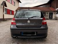 Gebraucht BMW 118 122 PS (89 kW) 2005 Grau Kleinwagen