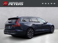 Neu Volvo V60 Plus 455 PS (334 kW) 2025 Blau Kombi
