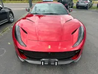 Gebraucht Ferrari 812 799 PS (587 kW) 2019 Rot Coupé