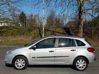 Gebraucht Renault Clio GrandTour 75 PS (55 kW) 2012 Silber Kombi