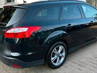 Gebraucht Ford Focus 100 PS (73 kW) 2013 Schwarz Kombi